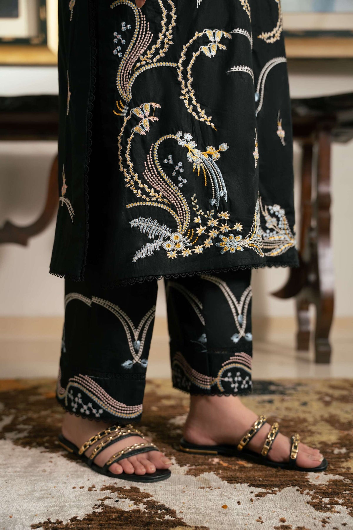 Siyah – Black Embroidered Cotton Two-Piece